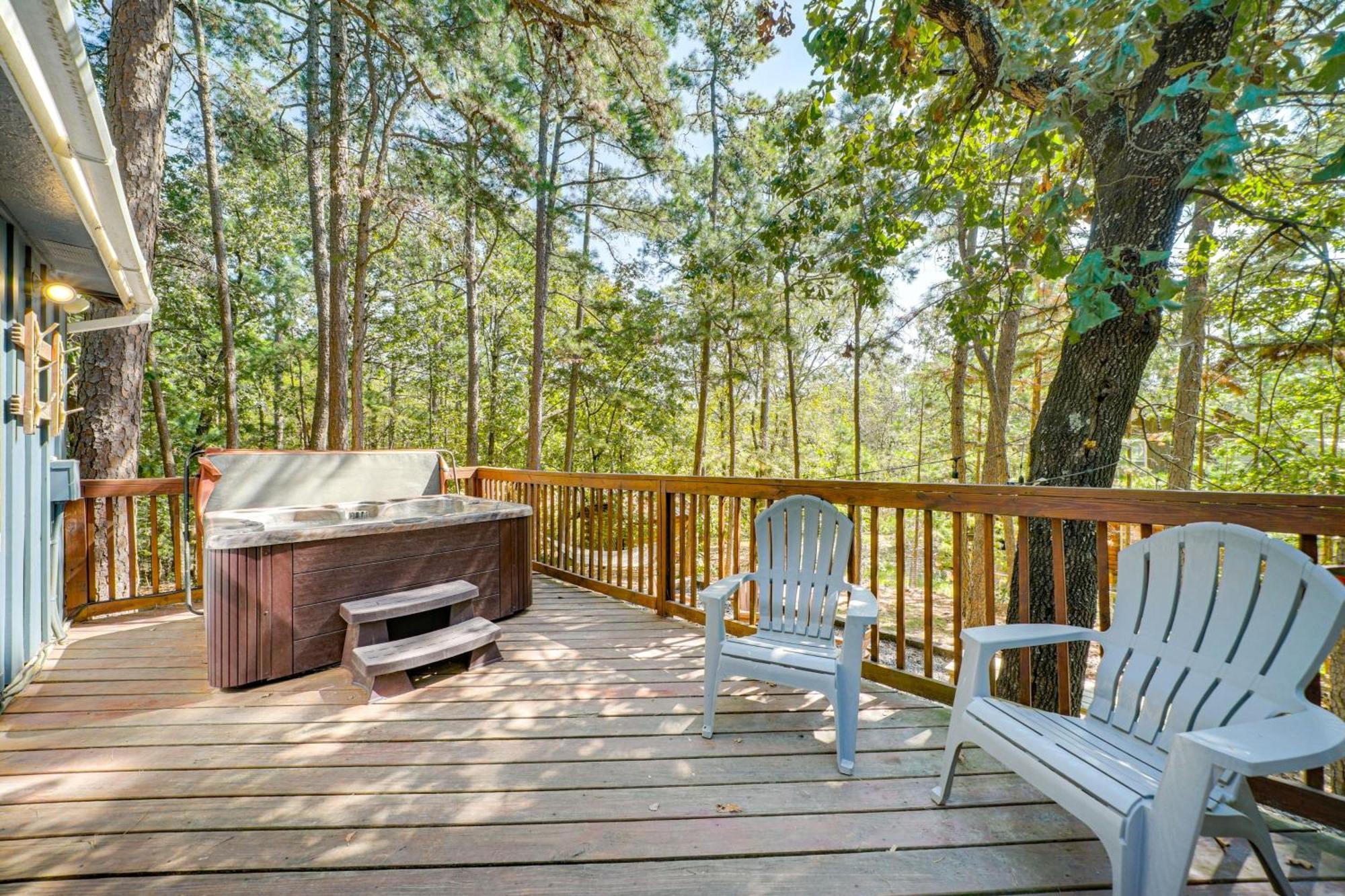 Broken Bow Cabin With Hot Tub And Game Room! Luaran gambar