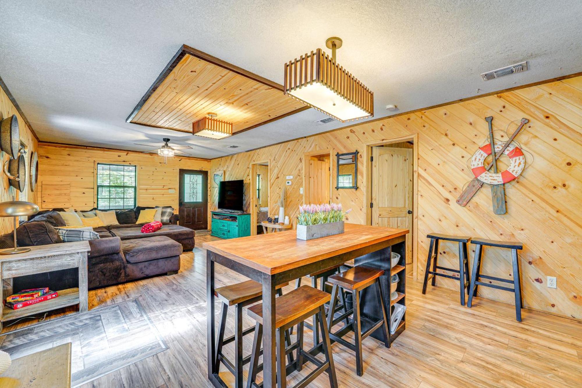 Broken Bow Cabin With Hot Tub And Game Room! Luaran gambar